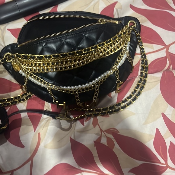 Beautiful Fanny pack - Picture 3 of 3